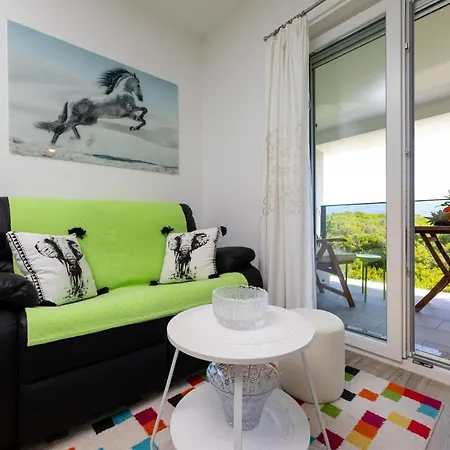 Gracia By El-pi Tours