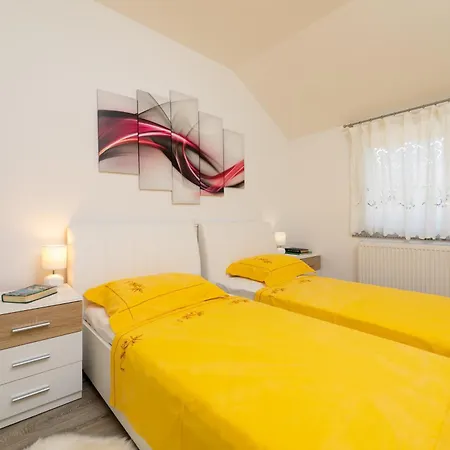 Gracia By El-pi Tours *