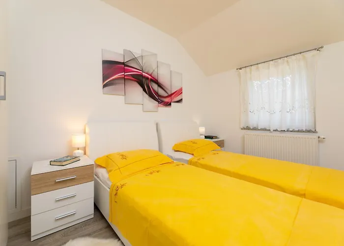 Gracia By El-pi Tours *